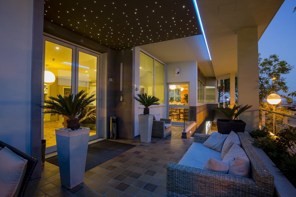 Hotel Ambassador Bibione Zewnętrze zdjęcie