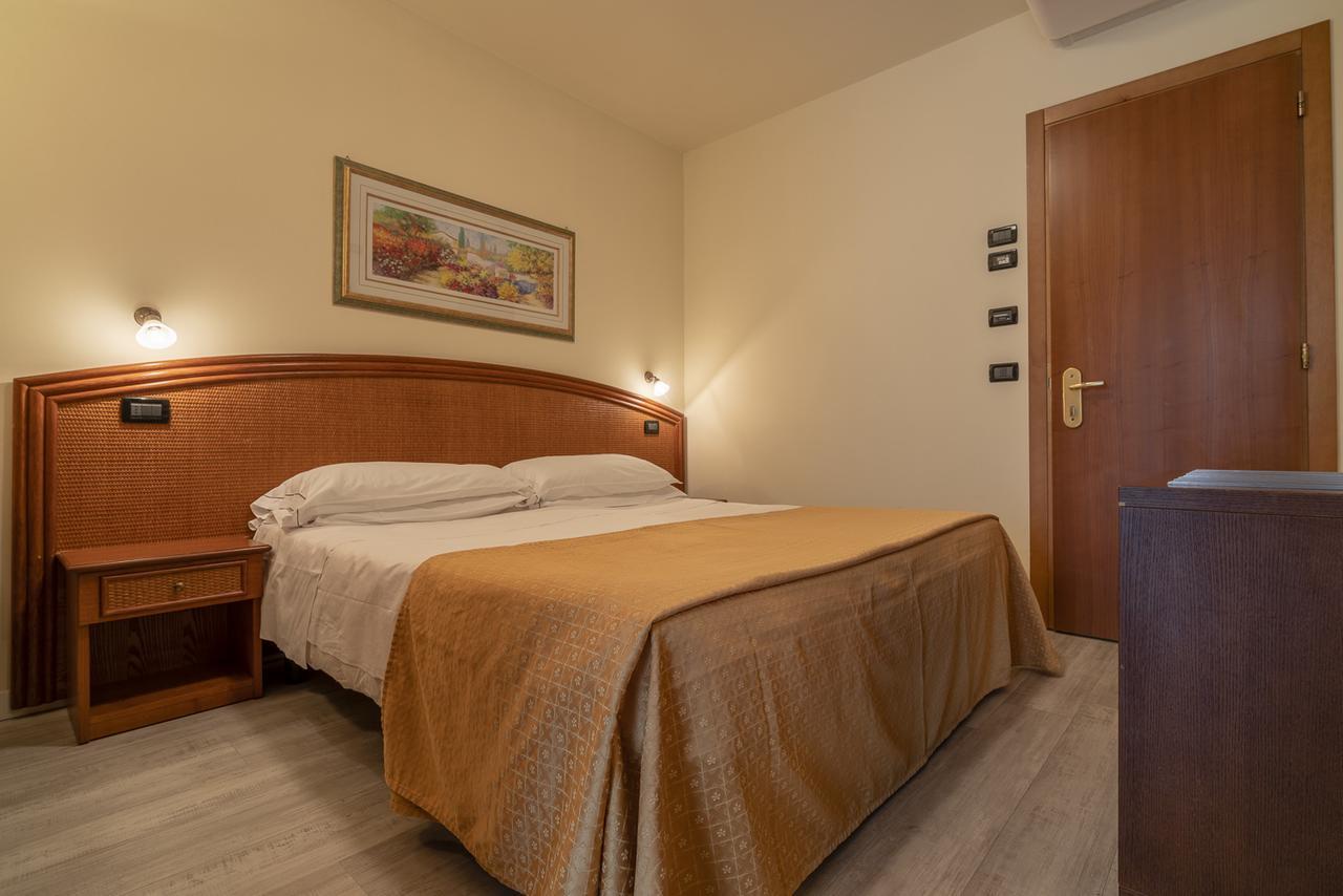 Hotel Ambassador Bibione Zewnętrze zdjęcie