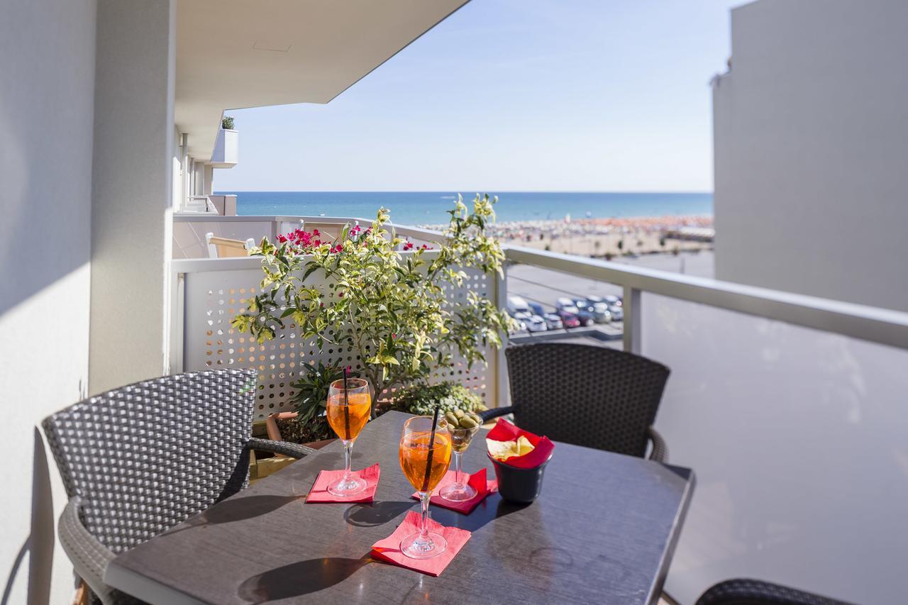 Hotel Ambassador Bibione Zewnętrze zdjęcie